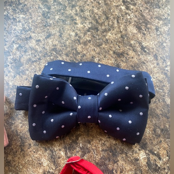 H&M Bow Tie Set - Red, Pink, Silver, and Navy Adjustable Clip On 🔴 CLEARANCE 🔴 - Picture 3 of 5